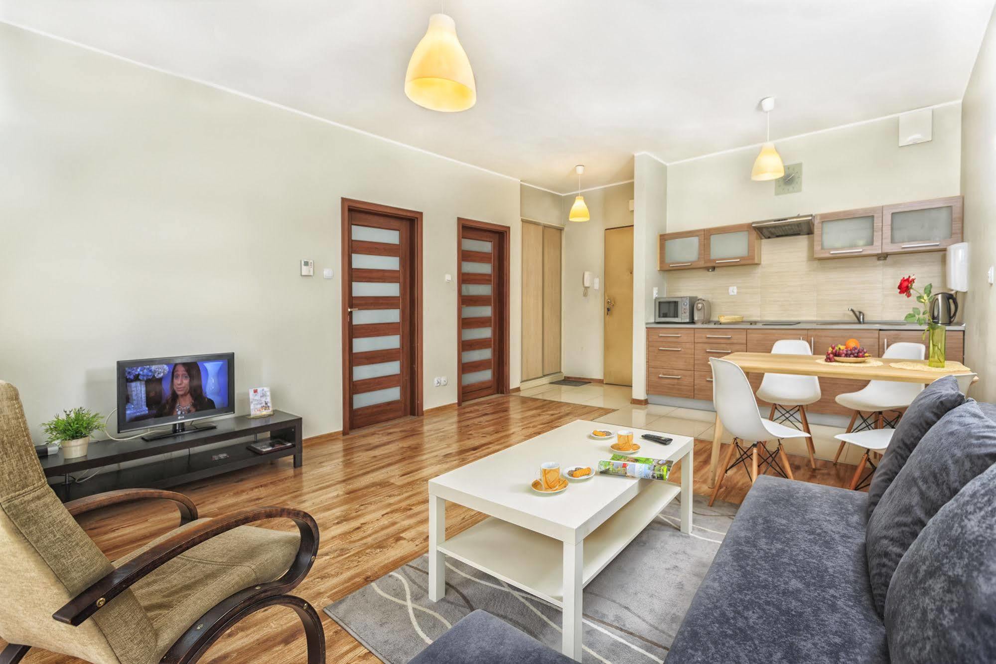 Aparts Apartment *